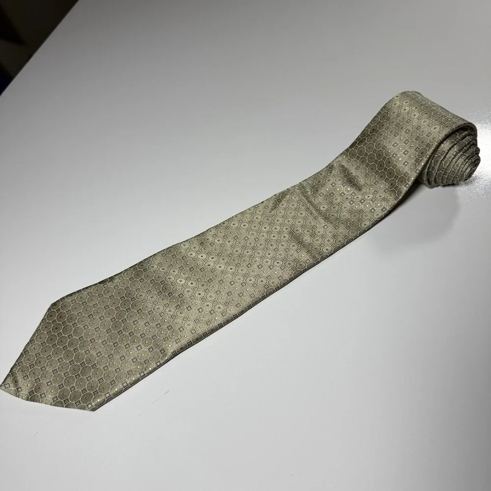 Stafford gold geometric